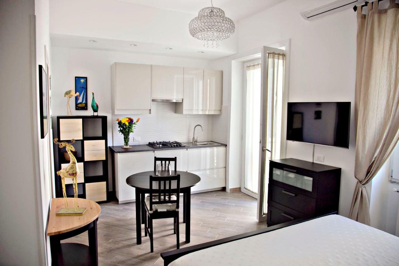 Maison Lumiere Салерно Екстериор снимка